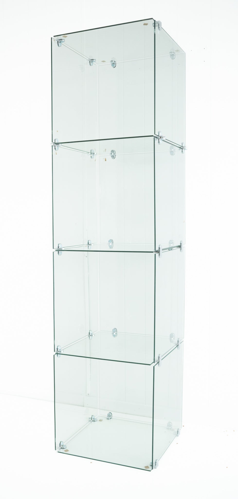Customizable Glass Display Cubes