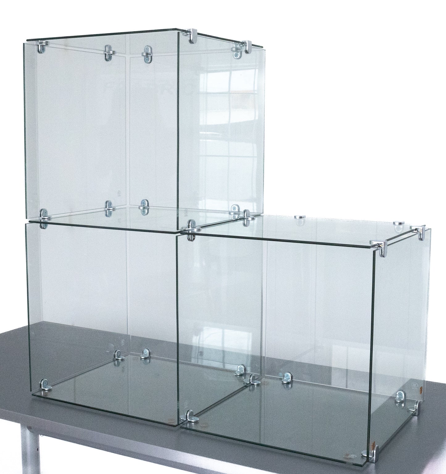 Customizable Glass Display Cubes
